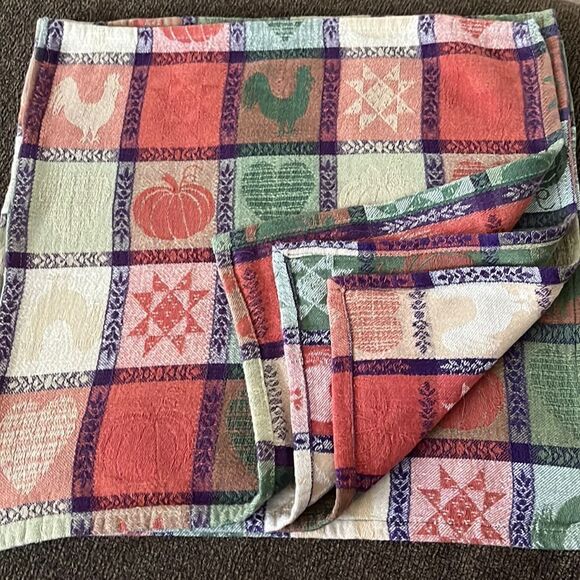 Autumnal Farmhouse Set of 4 Dinner Square Cloth Napkins- 16” by 16” - Picture 6 of 16